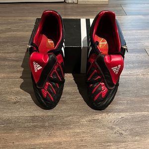 Adidas predator soccer cleats (wide)